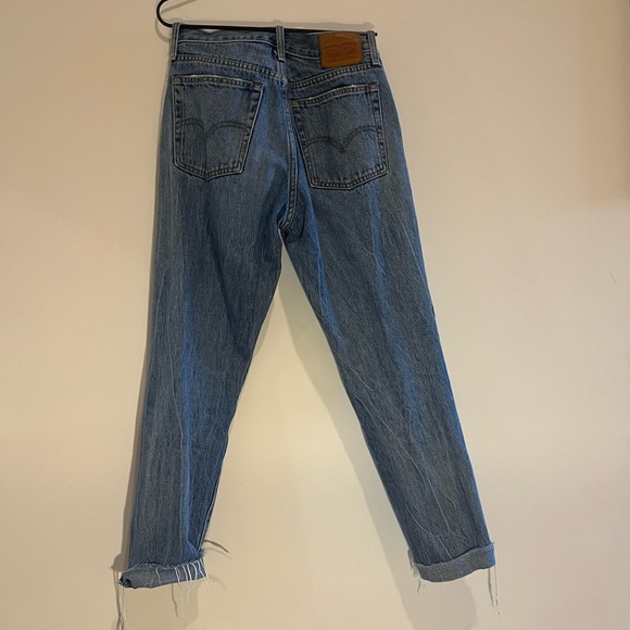 Levi Straight Leg Denim Jeans - Picture 2 of 8
